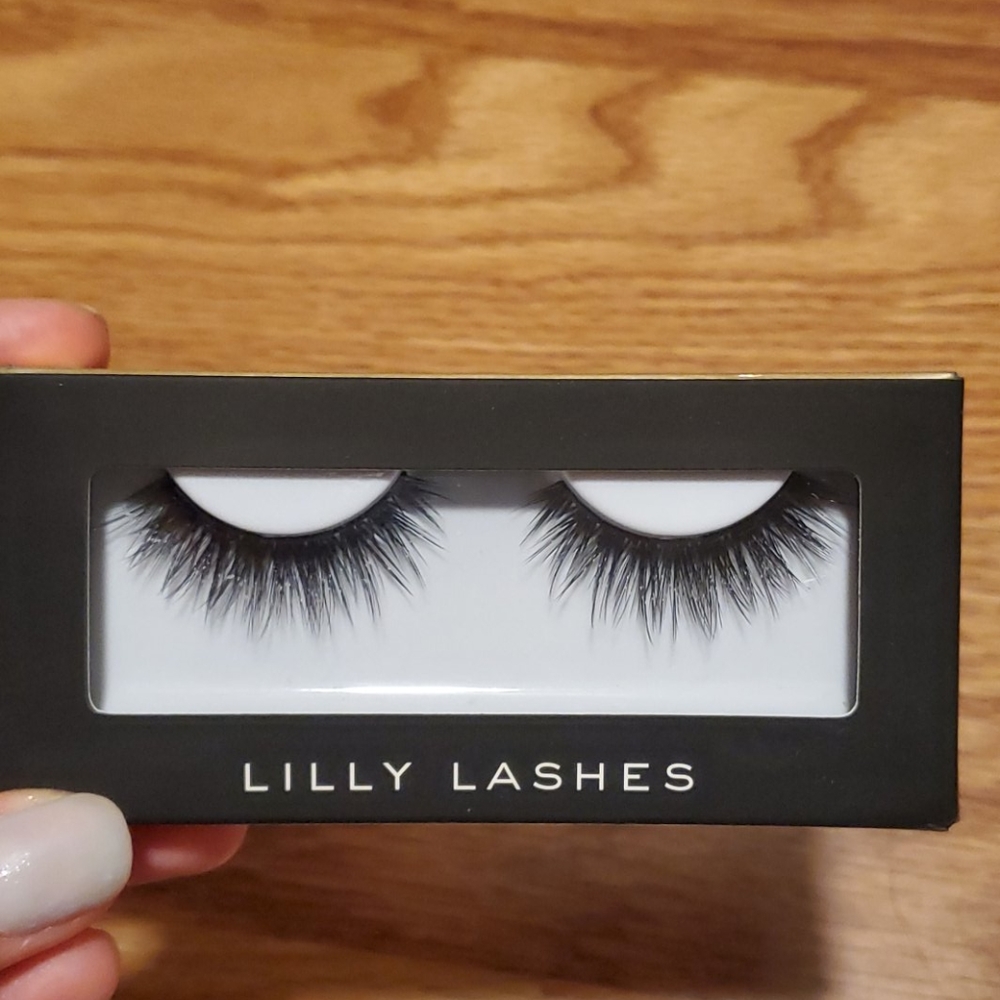 False lashes
